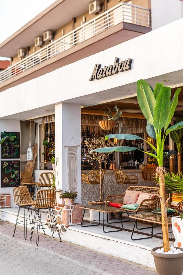 Marabou Hotel 佩科霍里 外观 照片